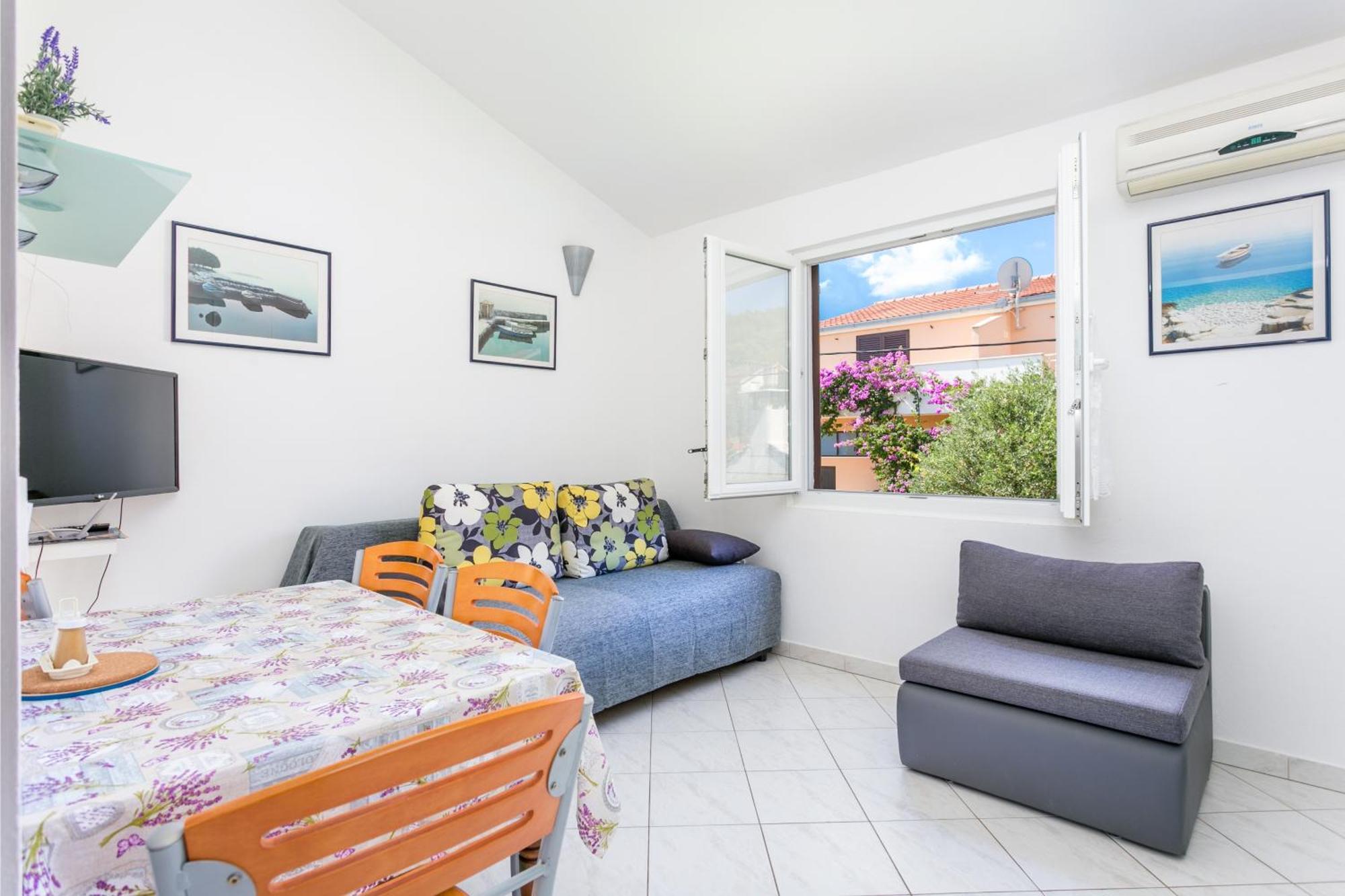 Apartments By The Sea Slatine, Ciovo - 6000 Extérieur photo