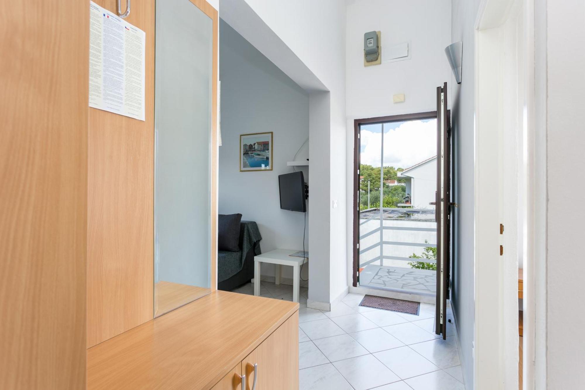 Apartments By The Sea Slatine, Ciovo - 6000 Extérieur photo