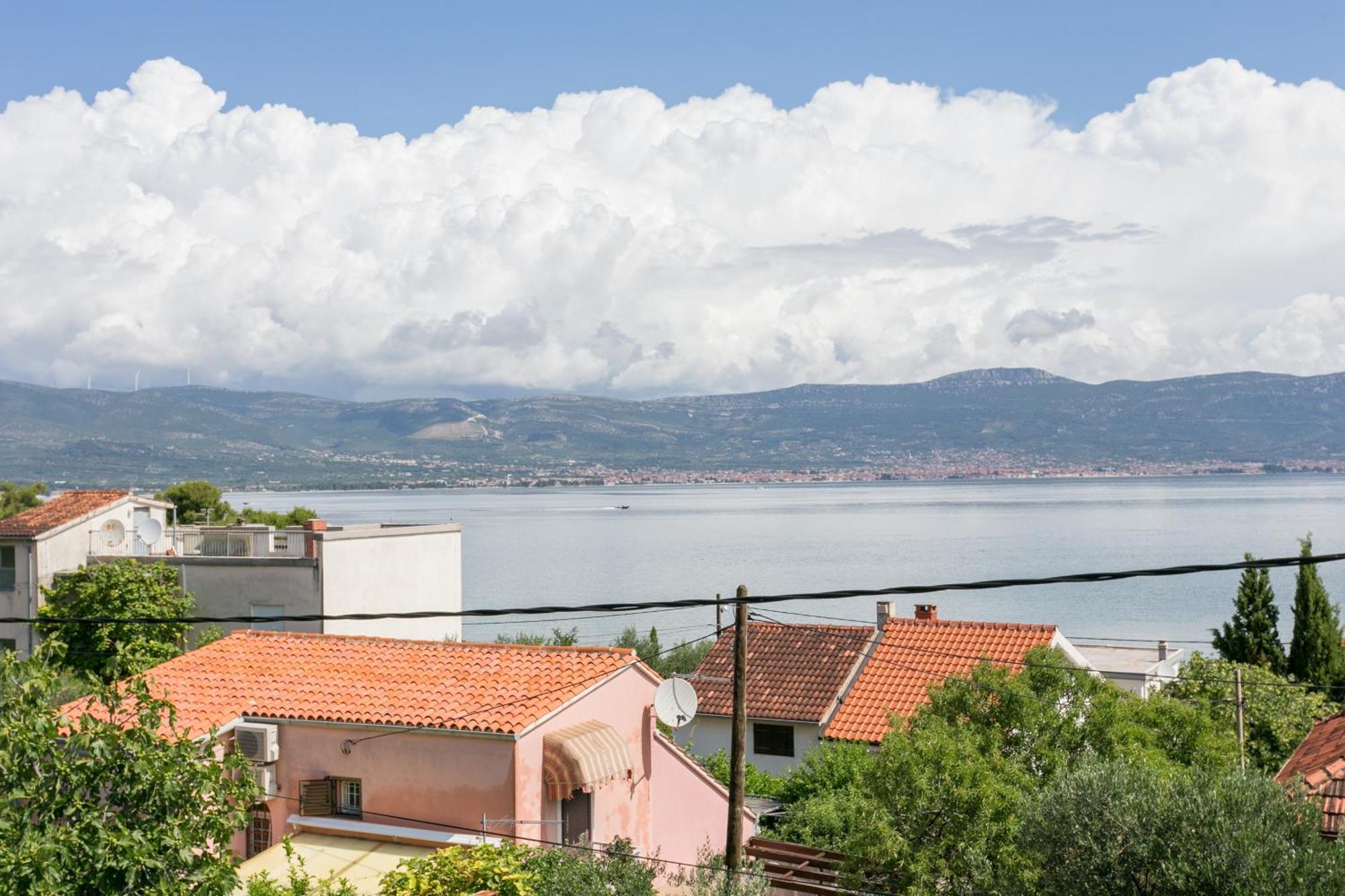 Apartments By The Sea Slatine, Ciovo - 6000 Extérieur photo