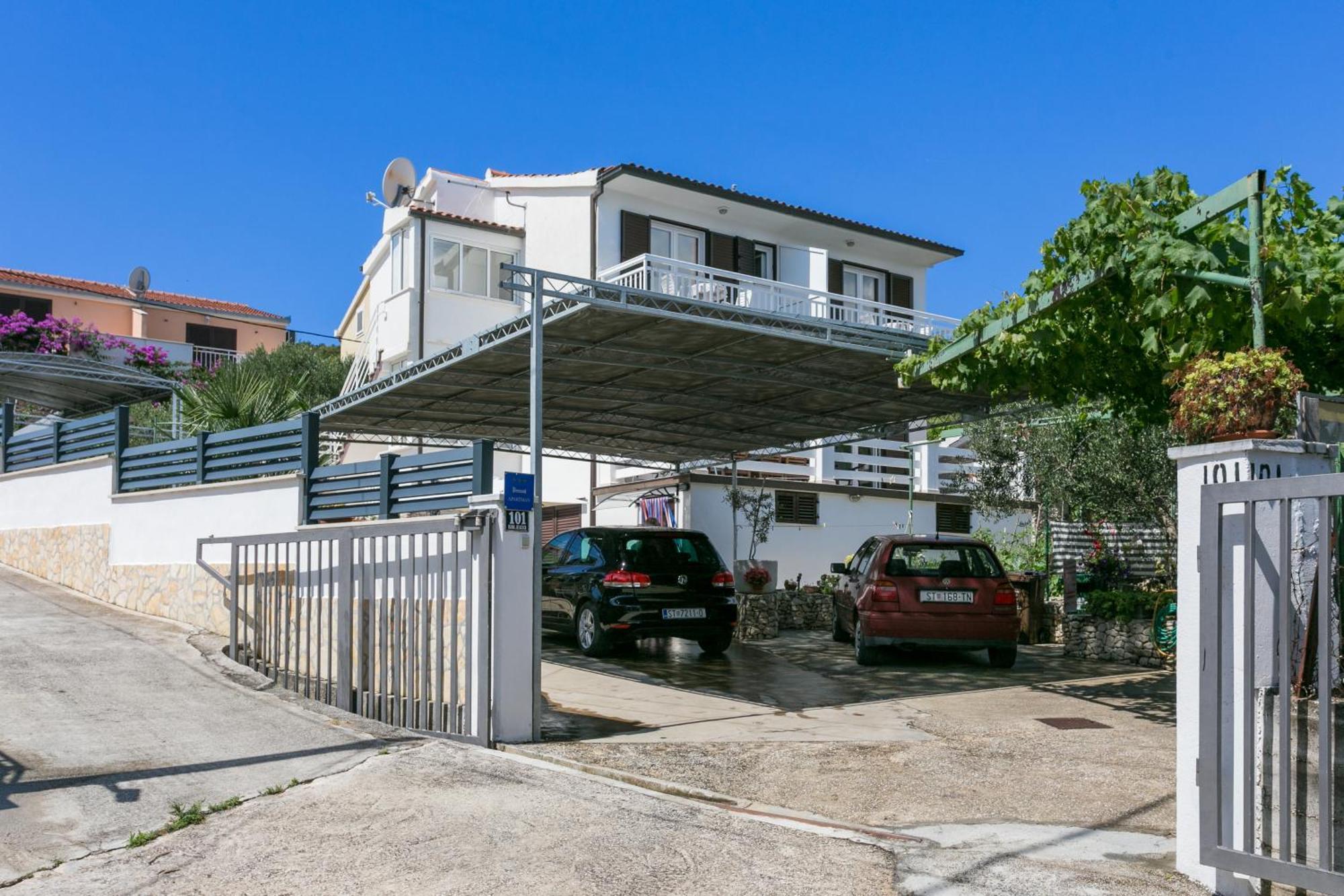 Apartments By The Sea Slatine, Ciovo - 6000 Extérieur photo